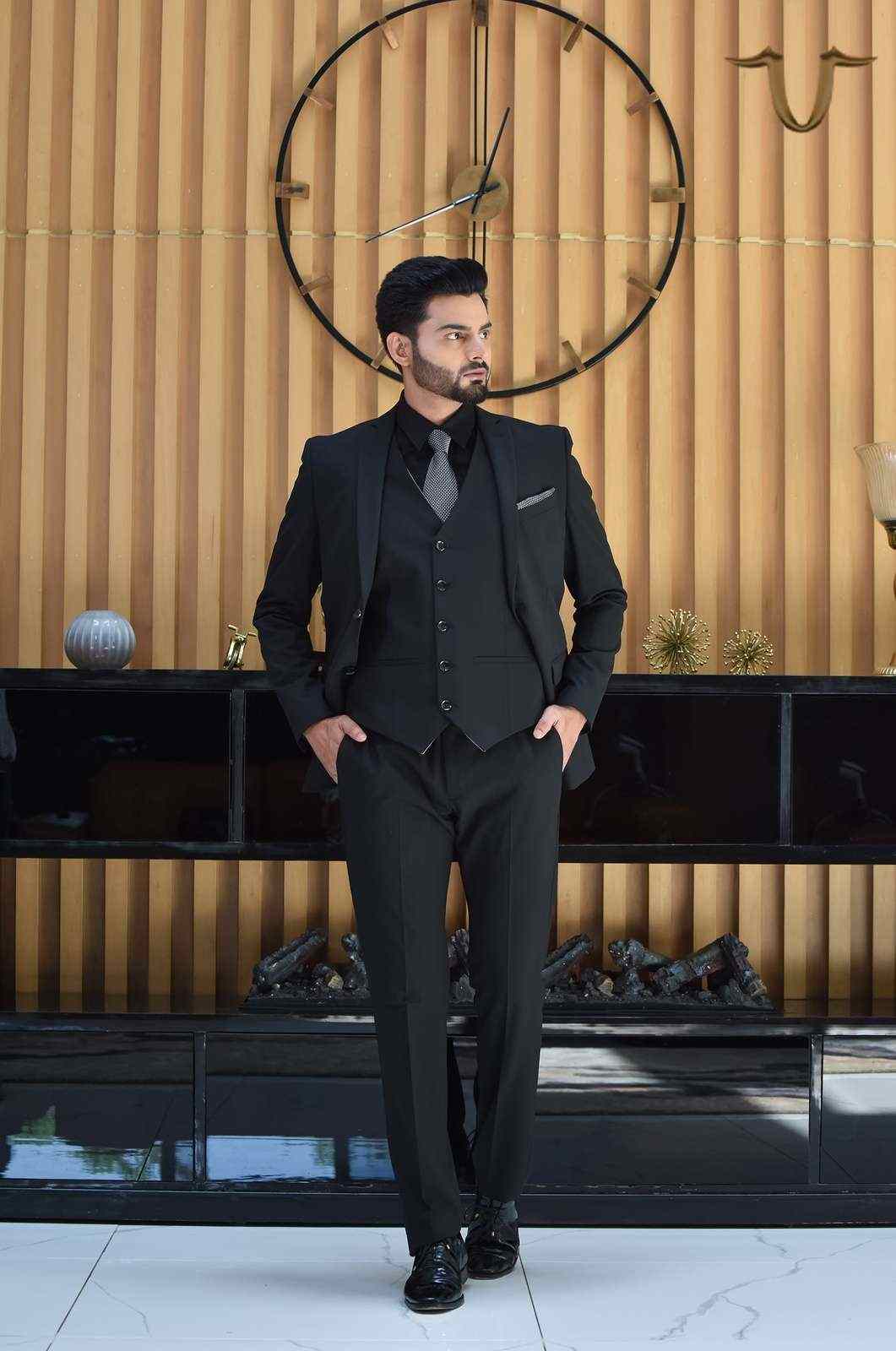 Black 3 Pc Formal Suit With Contrast Waistcoat