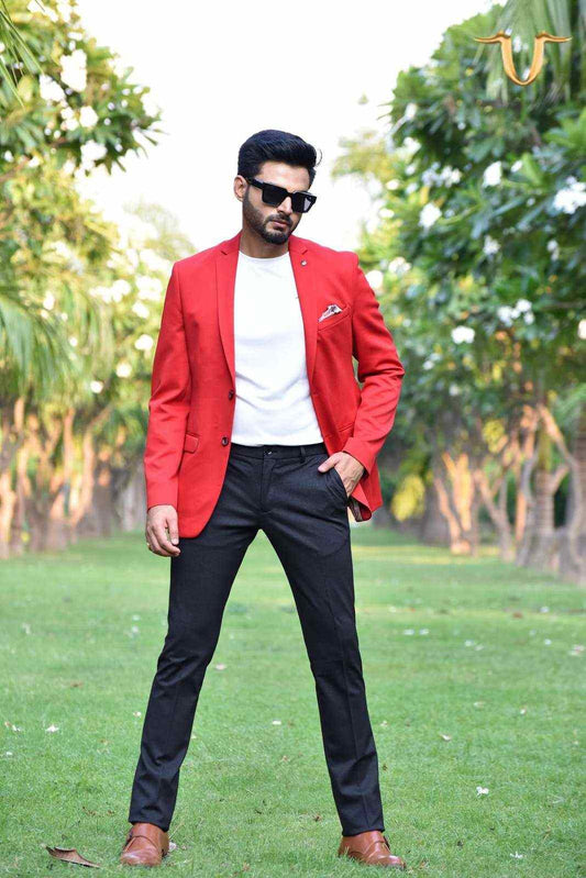 A gorgeous red jacket made from a published, elastic material. The blazer has an eye-catching all-over design and a contemporary, fitted silhouette.