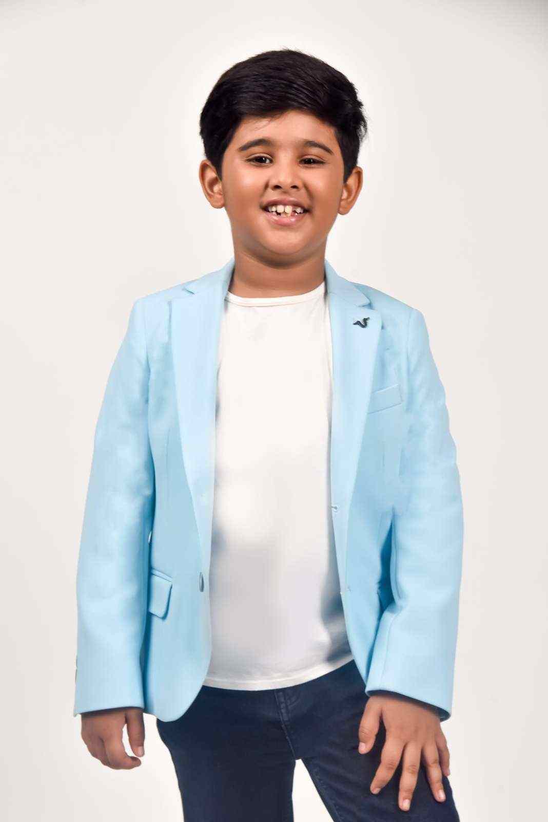 Sky Knitted Blazer for Leisure Occasions