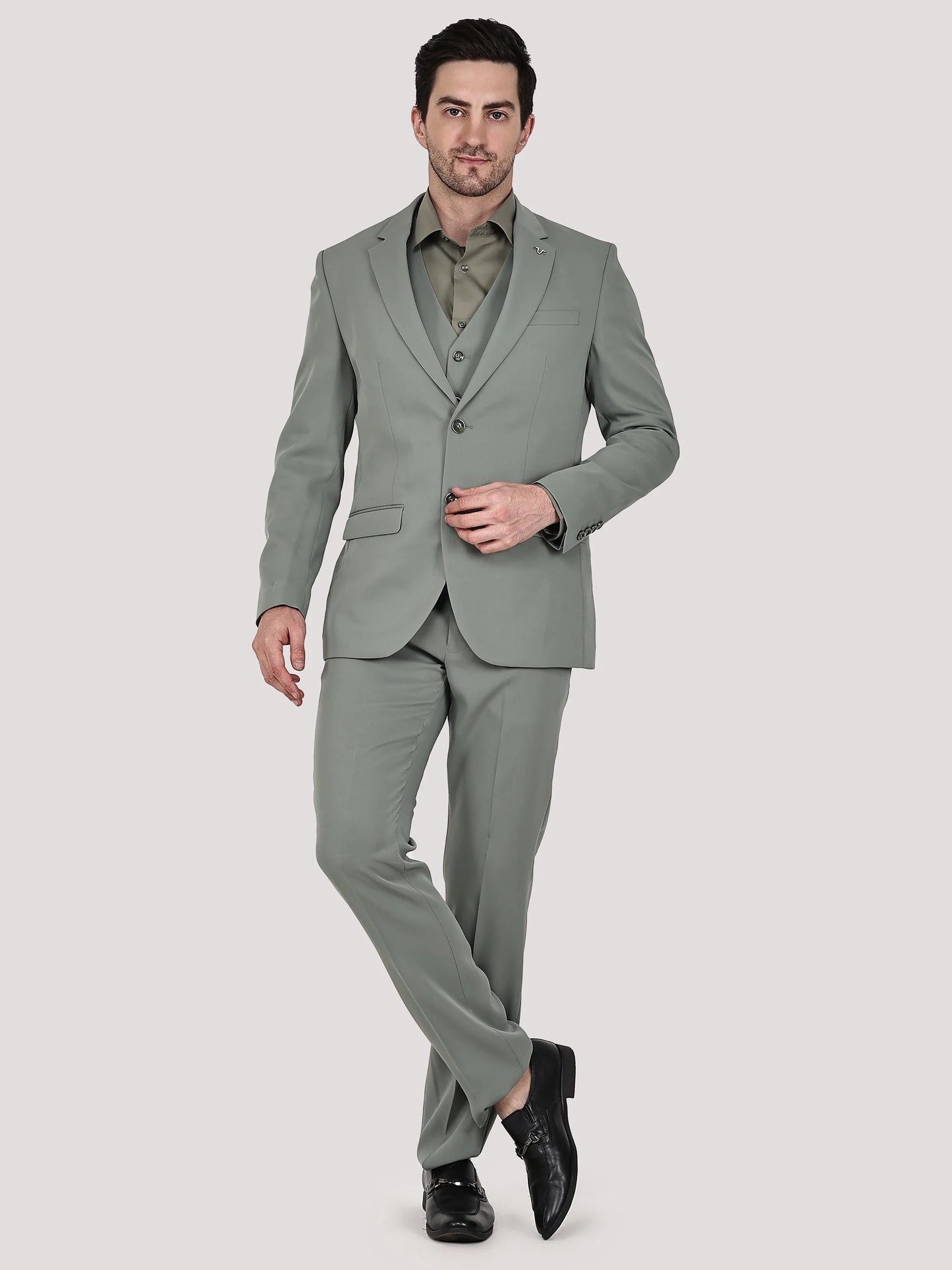 Wrinkle Free 3 Pc Suit
