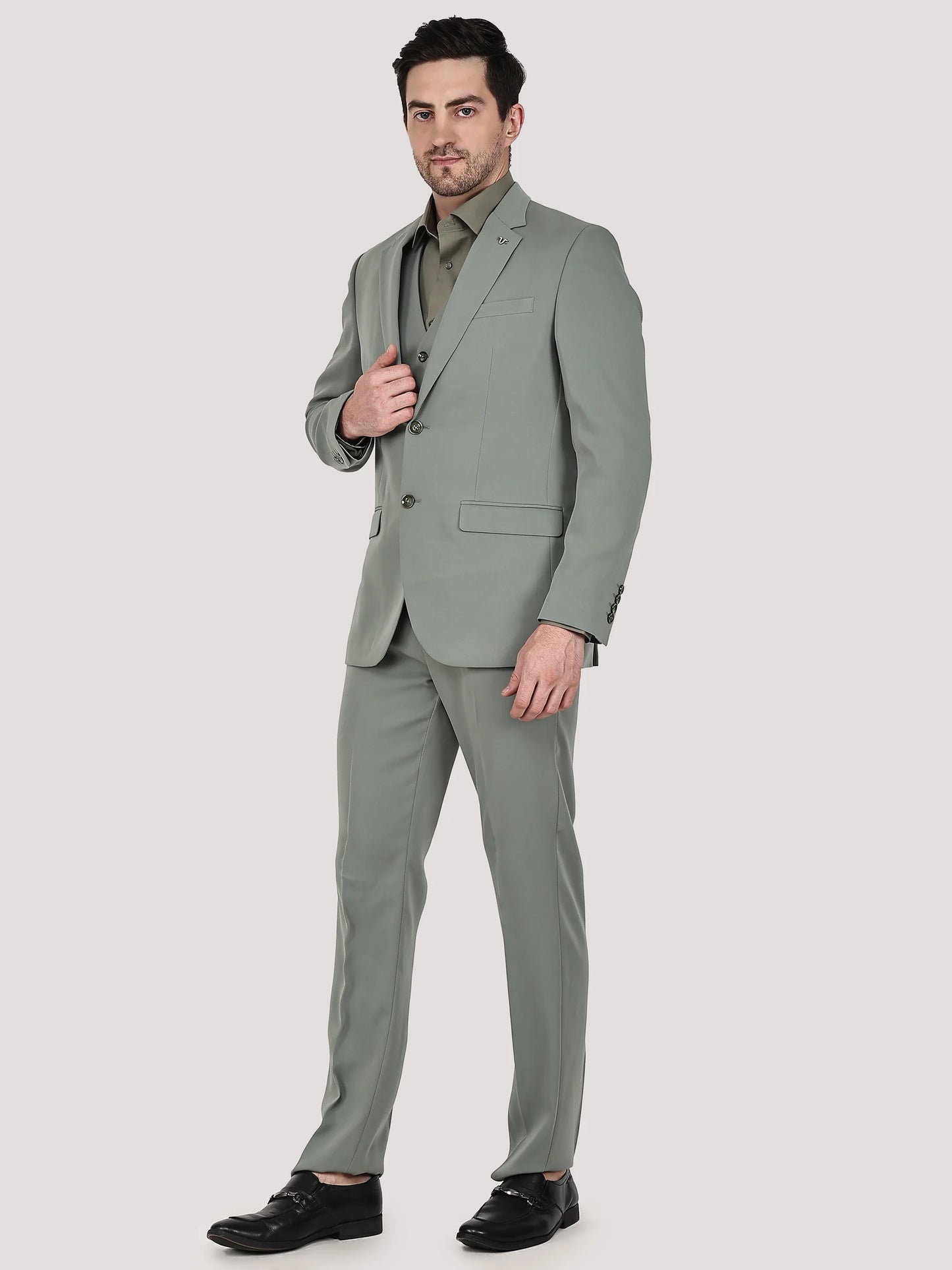 Wrinkle Free 3 Pc Suit