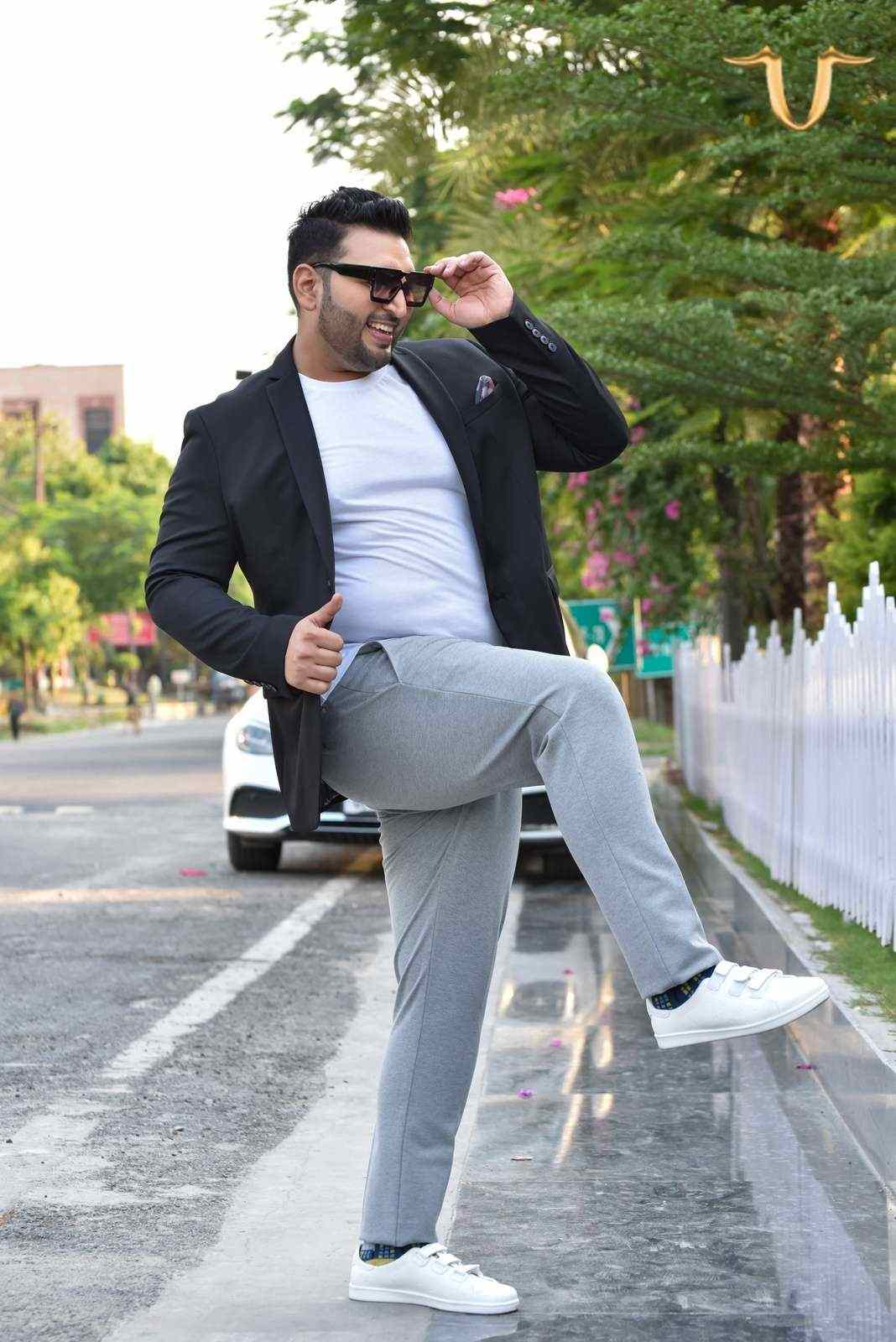 Plus size of Black Stretchable Knitted Blazer 46 - Main Image